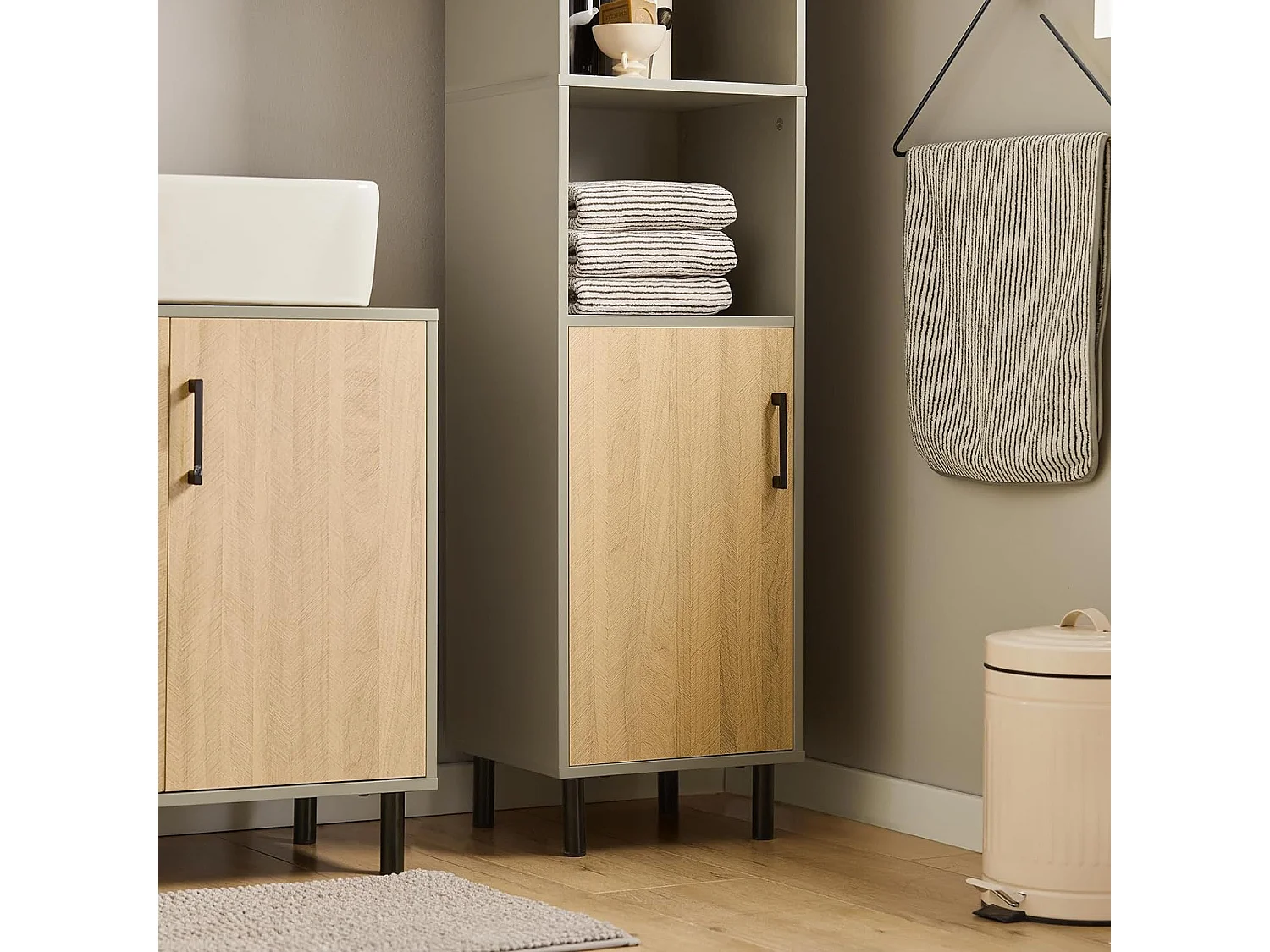 SoBuy Badkamerkolomkast, hoge kast, badkamerkolomkast opbergmeubel met 2 verstelbare planken, deuren, 2 open nissen, 31,5x 31,5 x 162,5 cm, BZR131-NG