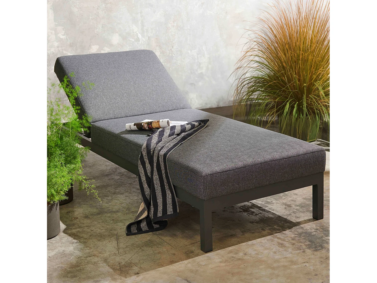 Bain de soleil en aluminium gris - Galapagos