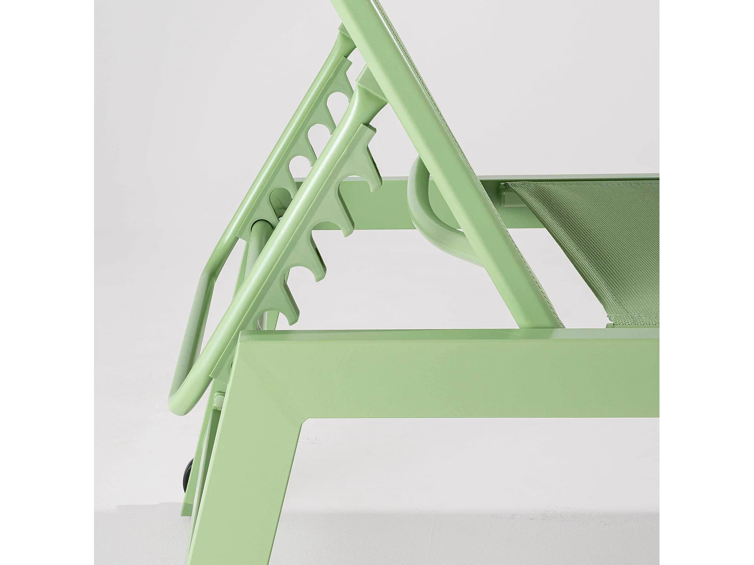 Lot de 2 bains de soleil en aluminium et textilène vert cactus - Noumea