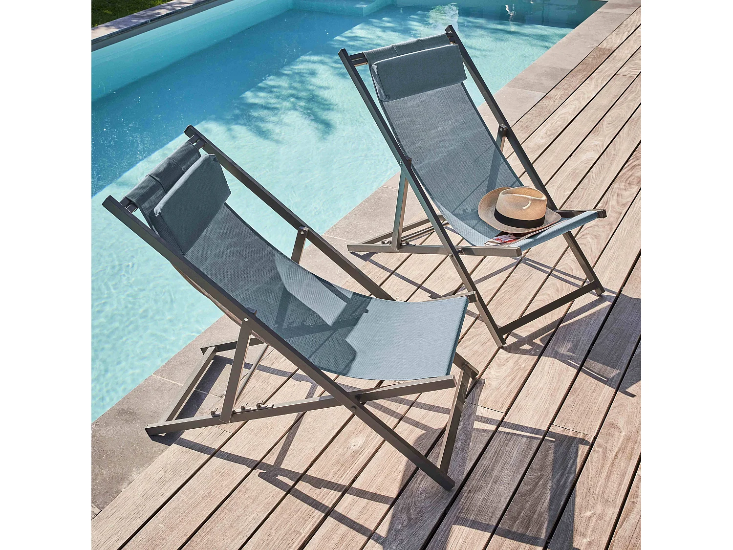 Set van 2 blauwe ligstoelen