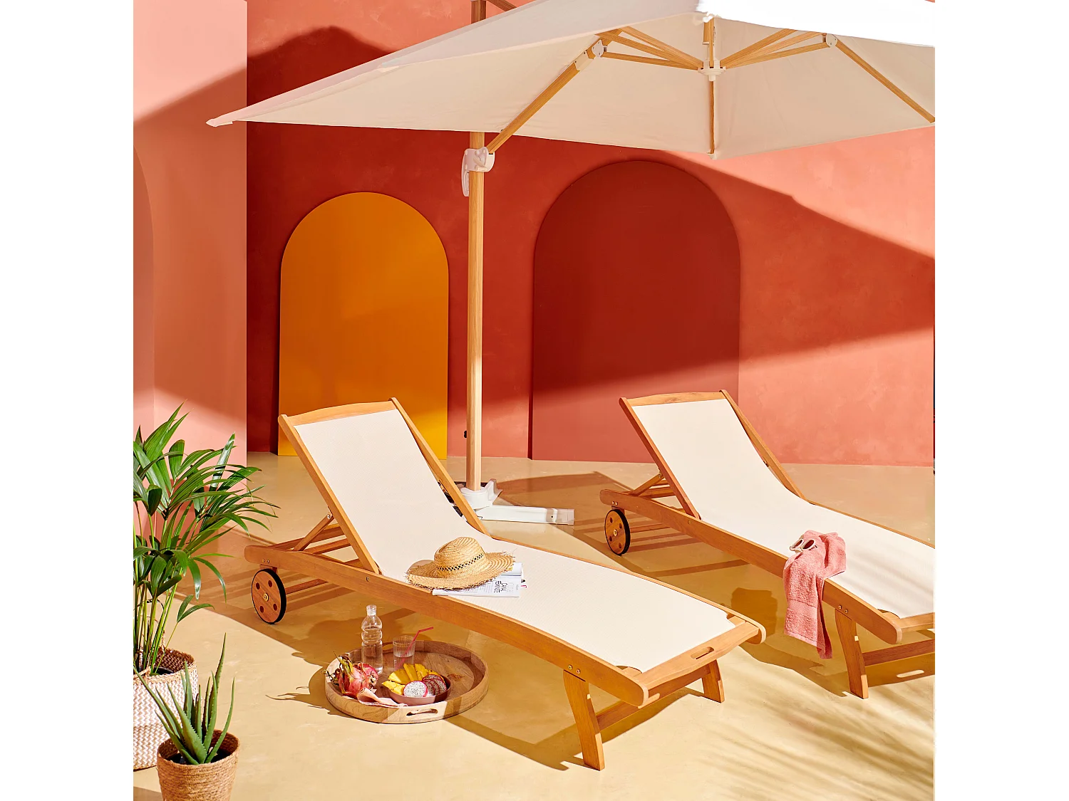 Lot de 2 bains de soleil en bois inclinable avec roues écru - Aubagne