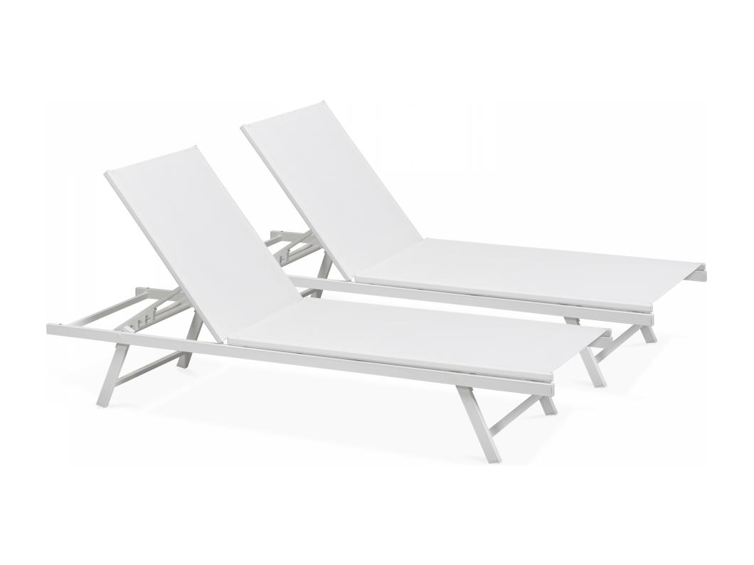 Set van 2 witte stalen ligstoelen