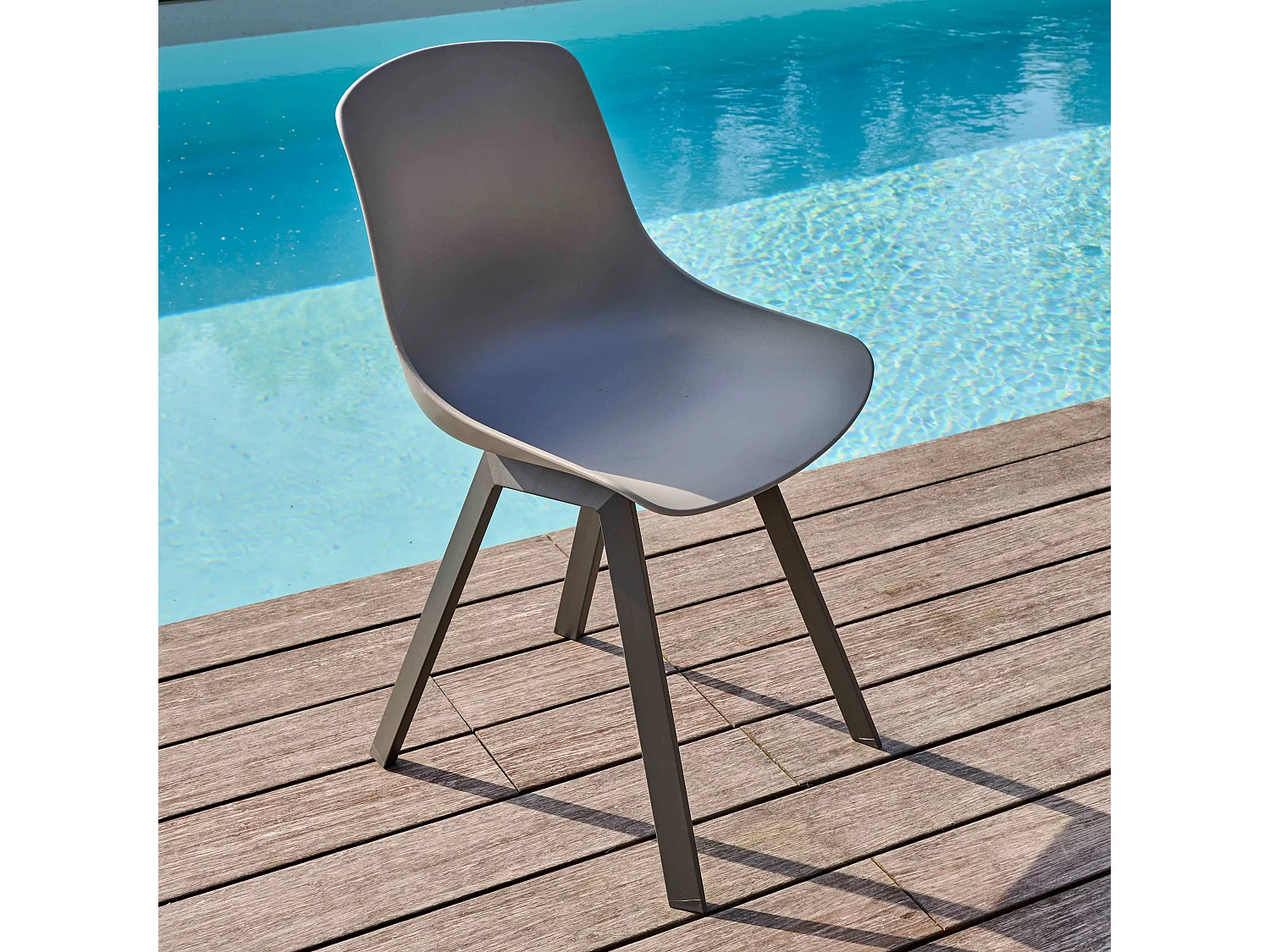 Lot de 4 chaises d'extérieur grises