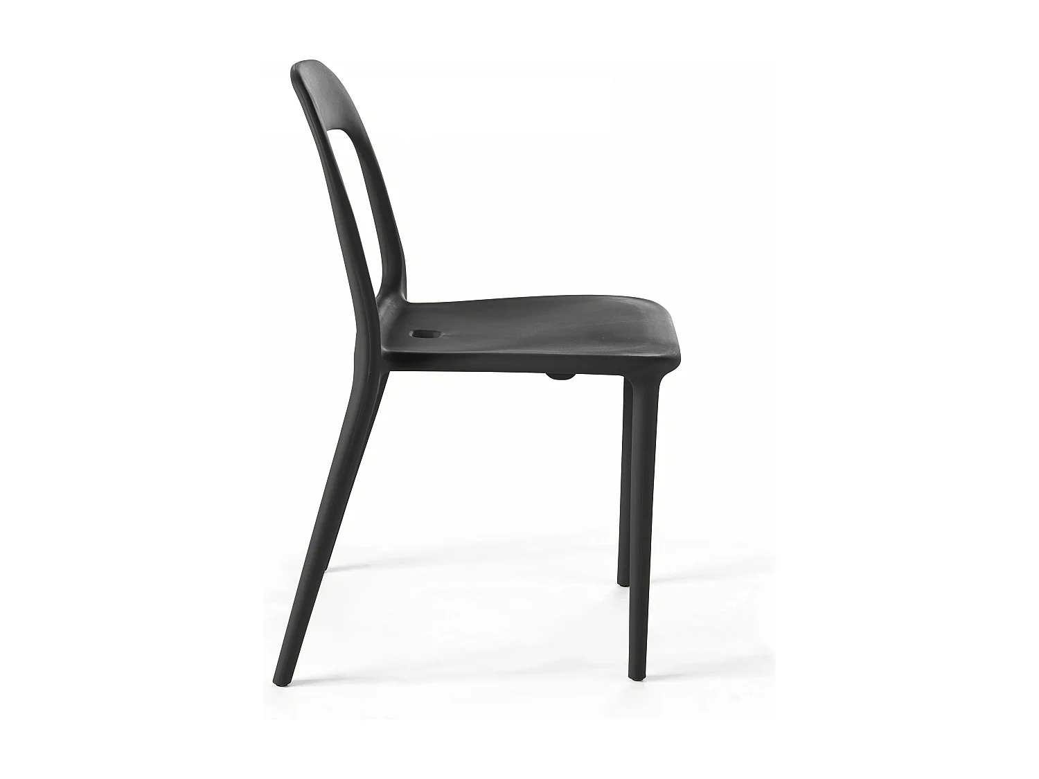 Lot de 4 chaises en plastique noir