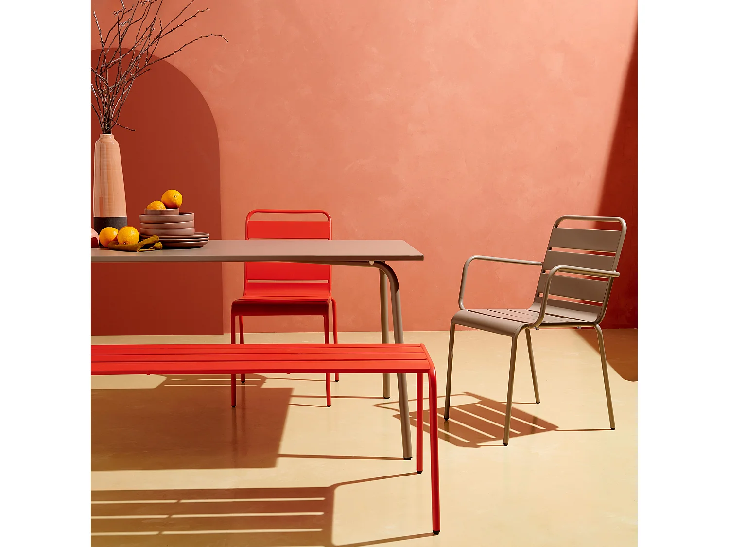 Chaise de jardin en métal rouge - Palavas