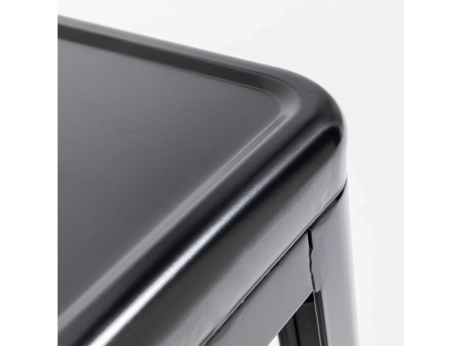 Lot de 4 tabourets de bar en acier noir mat