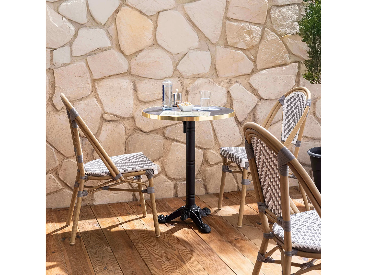 Chaise de terrasse en aluminium et rotin synthétique