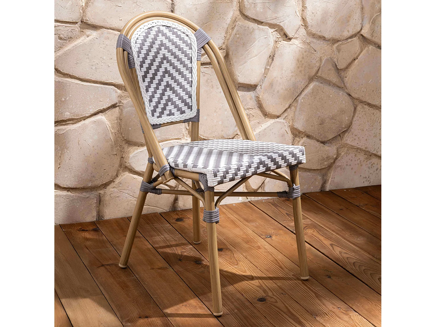 Chaise de terrasse en aluminium et rotin synthétique