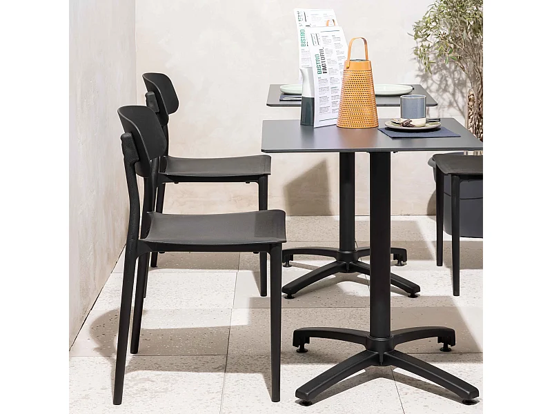 Lot de deux chaises en polypropylène noir