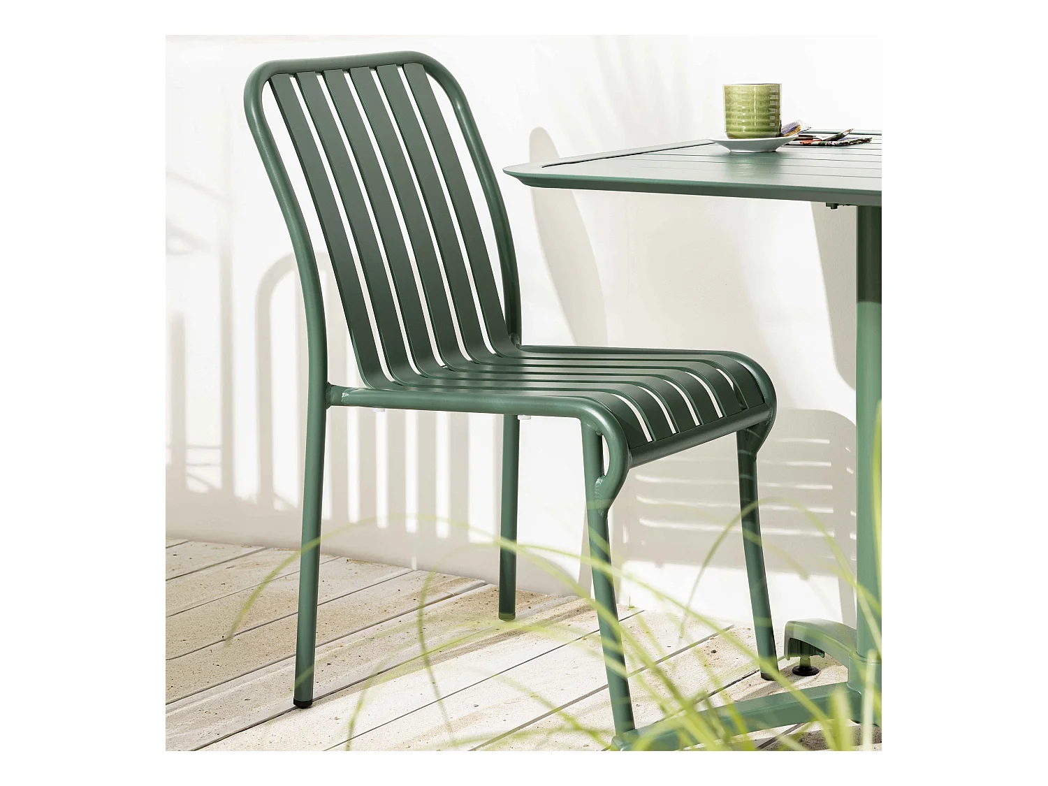 Chaise design de terrasse en aluminium vert foncé