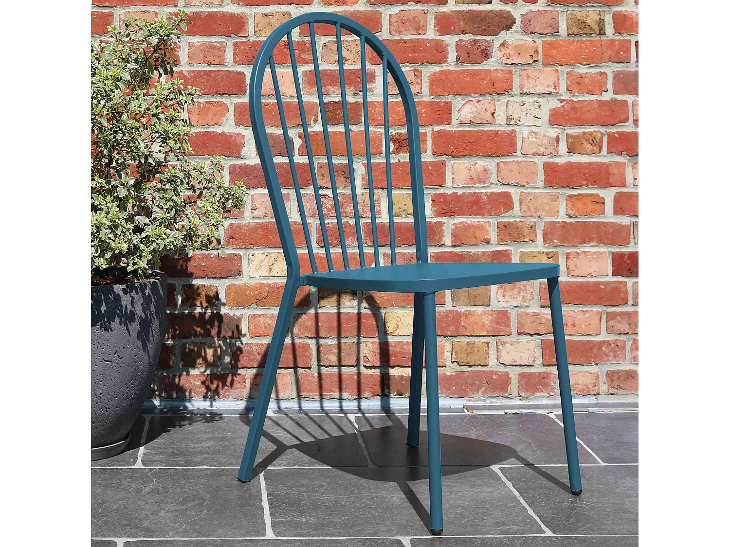 Bistrostoel van blauw pacifisch metaal