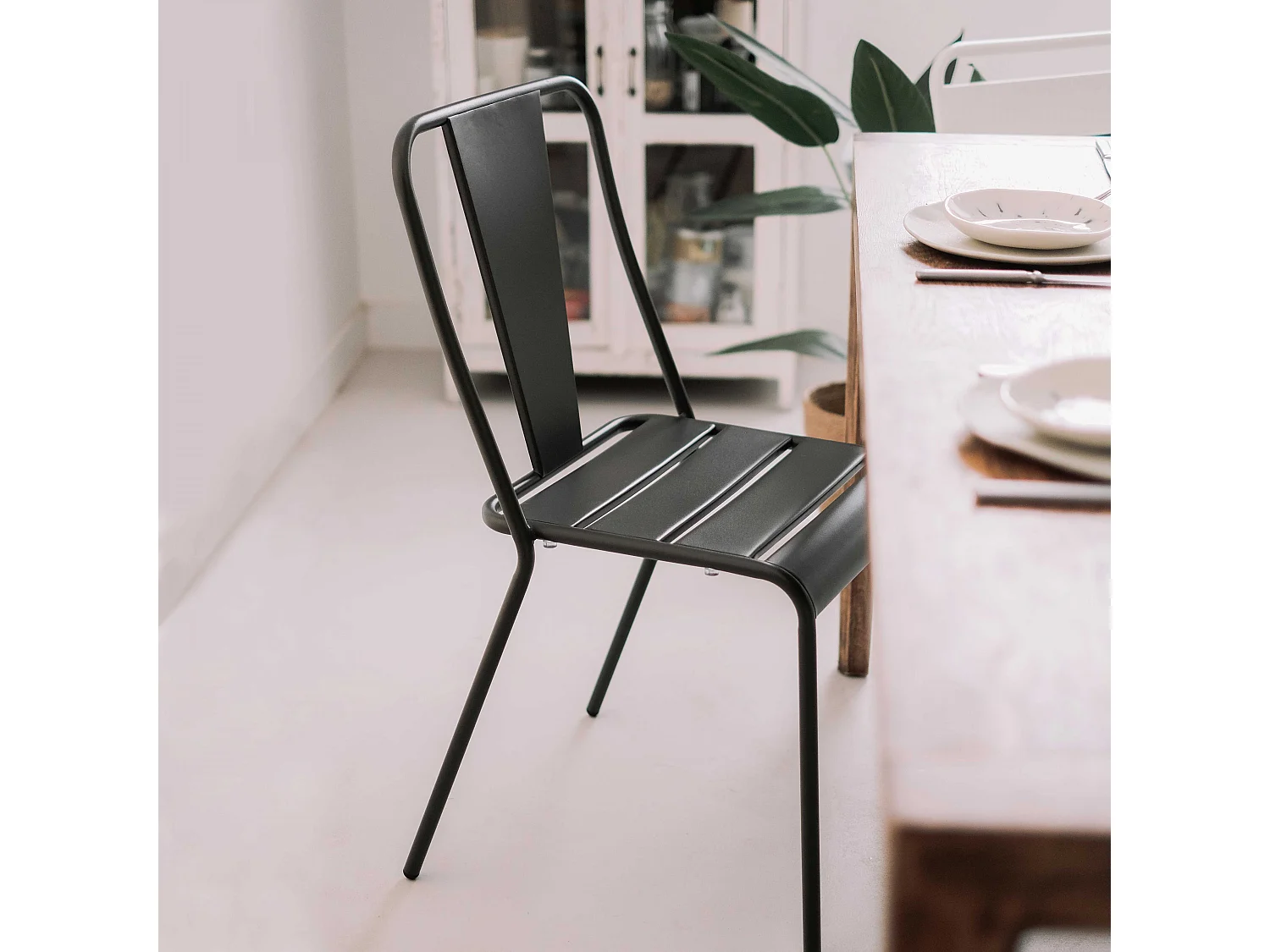 Chaise en métal anthracite