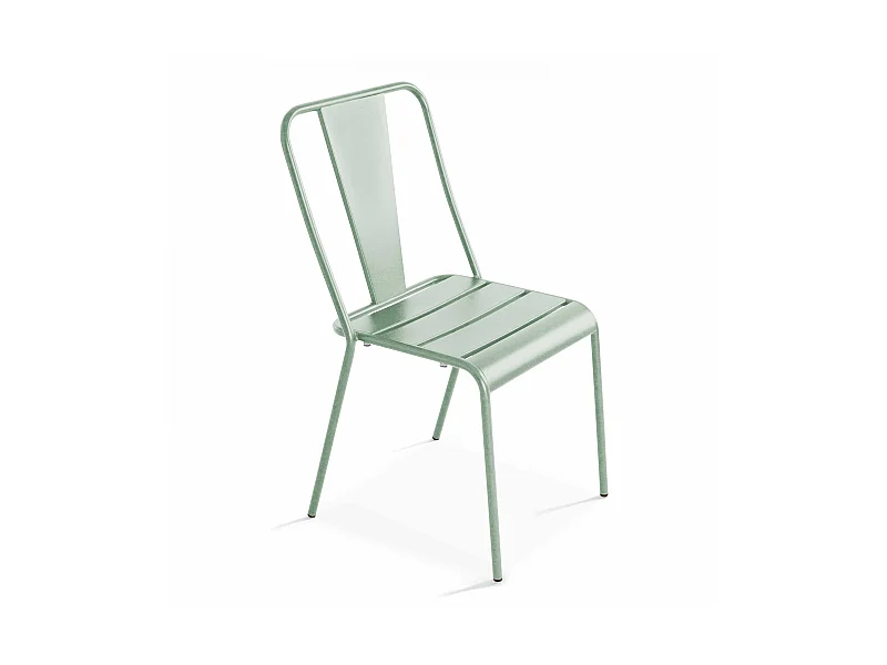 Chaise en métal vert sauge