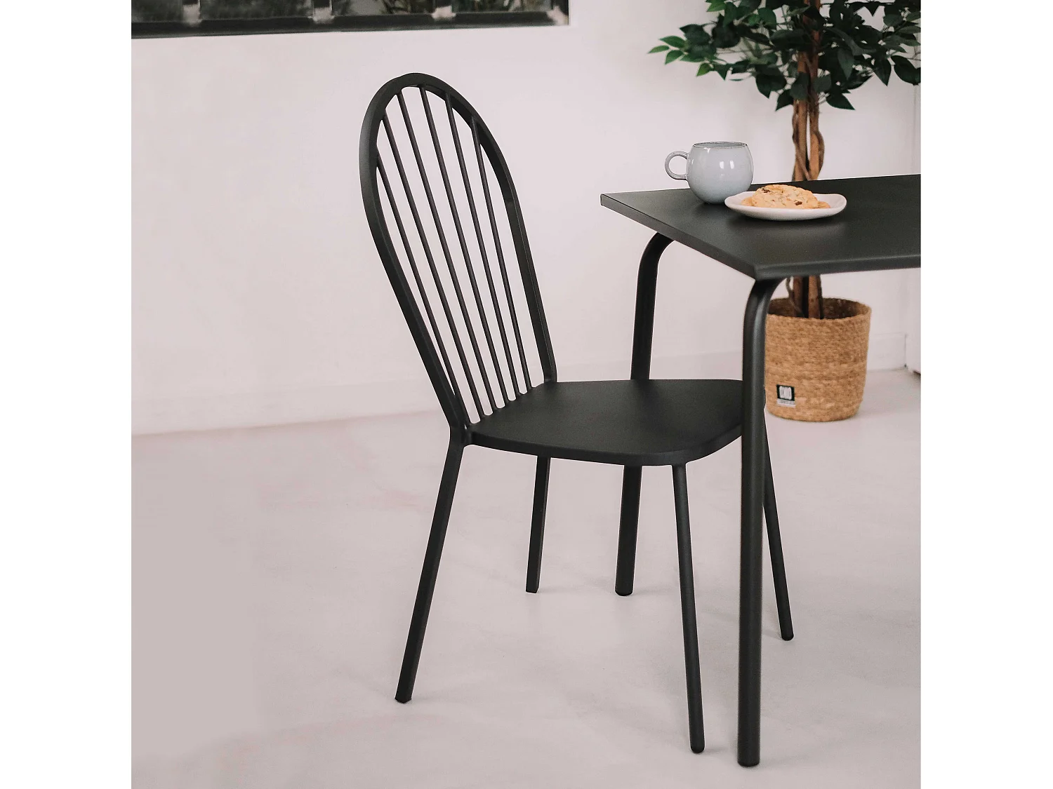 Chaise bistrot en métal anthracite