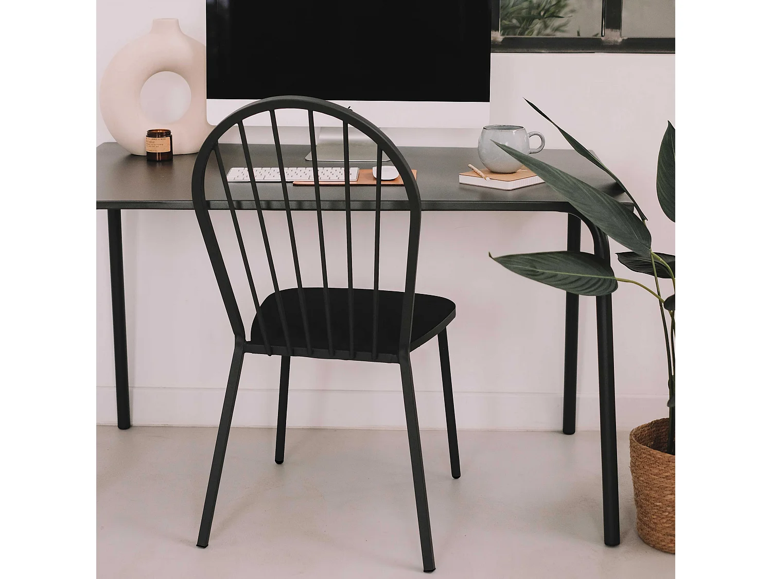 Chaise bistrot en métal anthracite