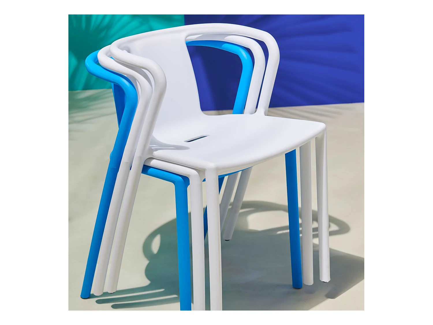 Lot de 4 chaises en plastique blanc