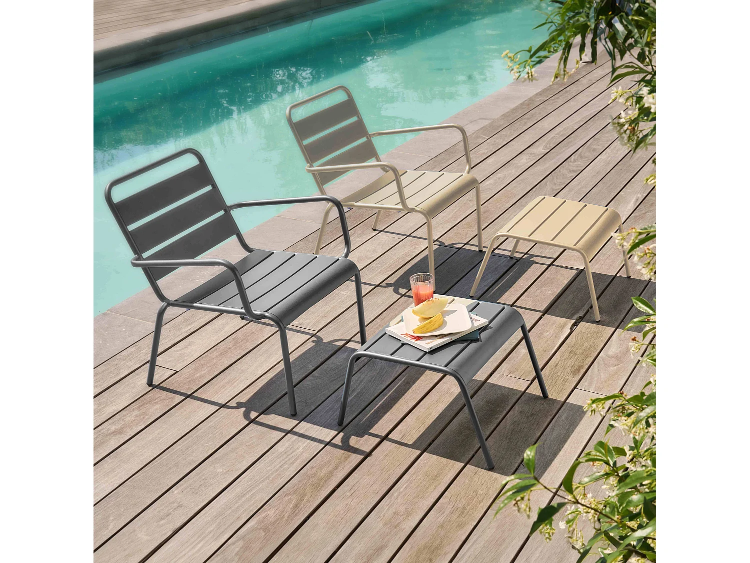 Lot 2 fauteuils relax avec repose-pieds métal gris et ivoire - Palavas