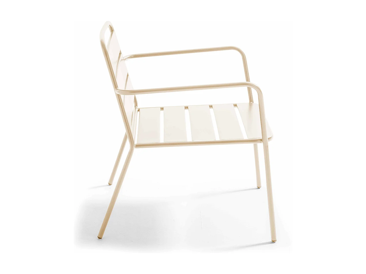 Fauteuil bas de jardin en métal ivoire - Palavas