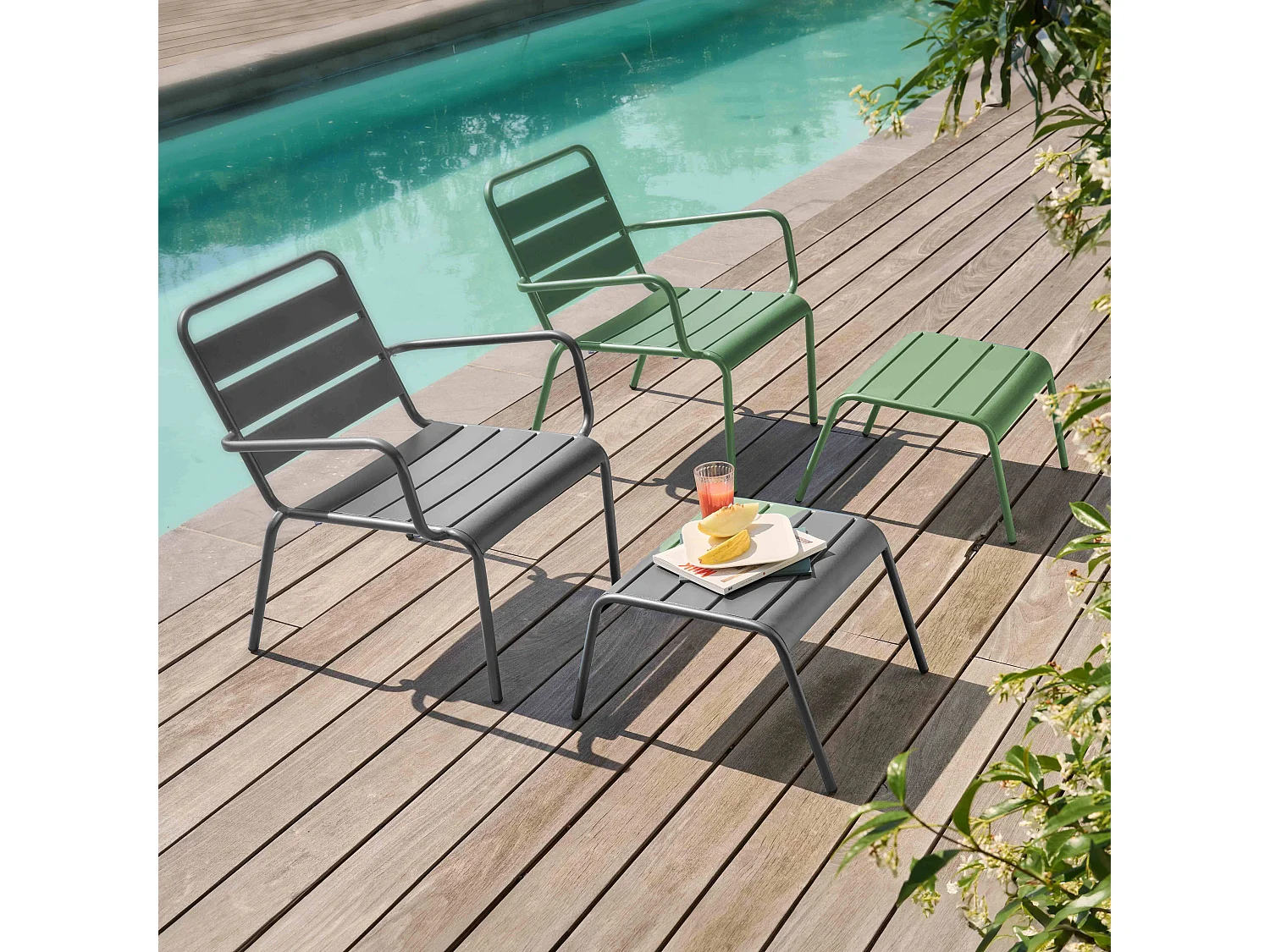 Lot 2 fauteuils relax avec repose-pieds métal gris et vert sauge - Palavas