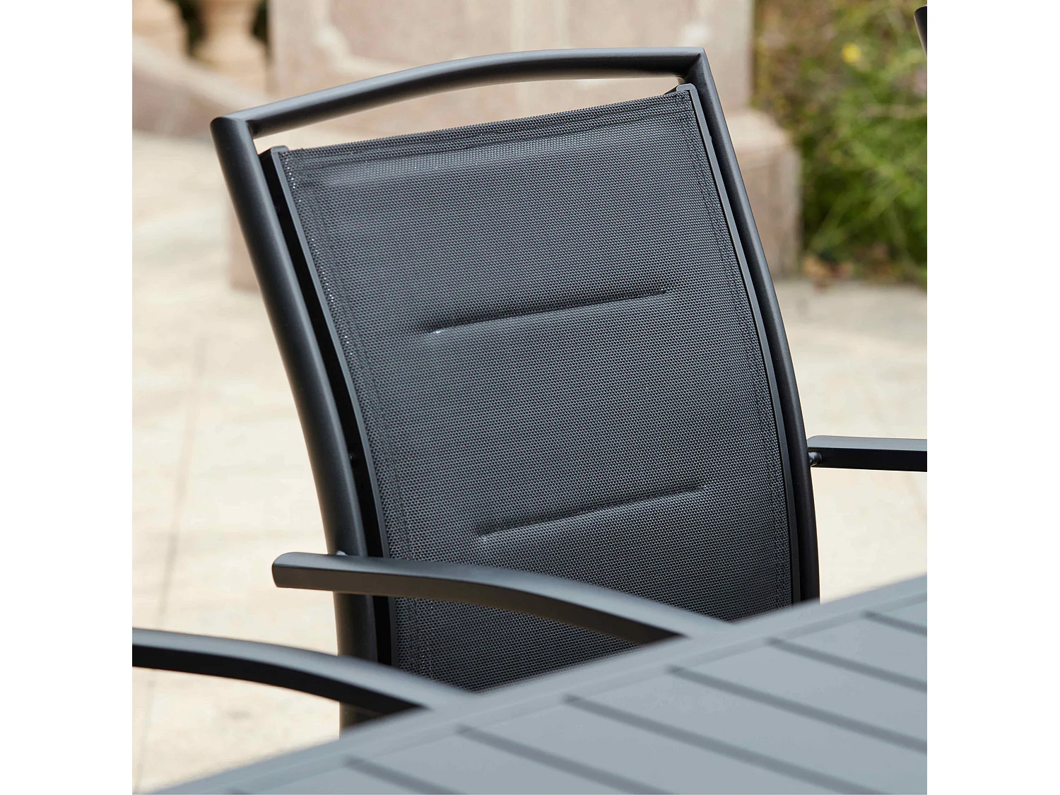 Lot de 2 fauteuils en aluminium noirs