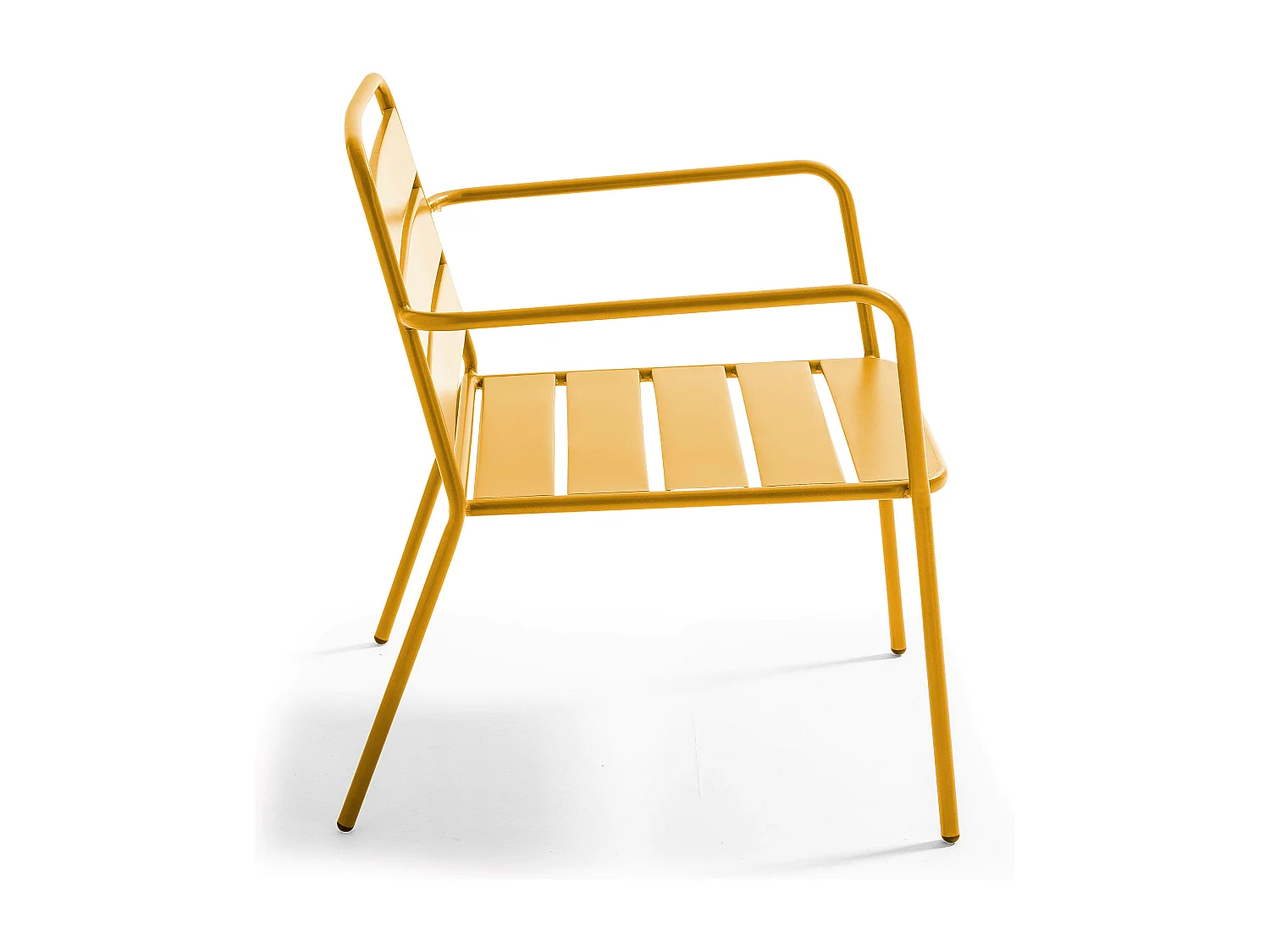 Fauteuil de jardin bas en métal jaune - Palavas