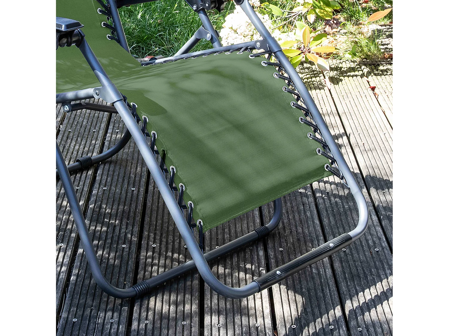 Lot de 2 fauteuils lounge en acier vert