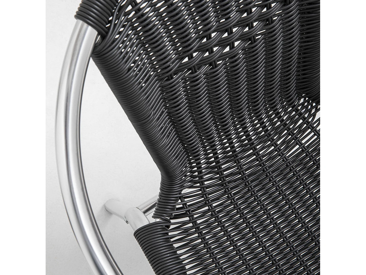 Chaise de jardin aluminium et résine gris noir