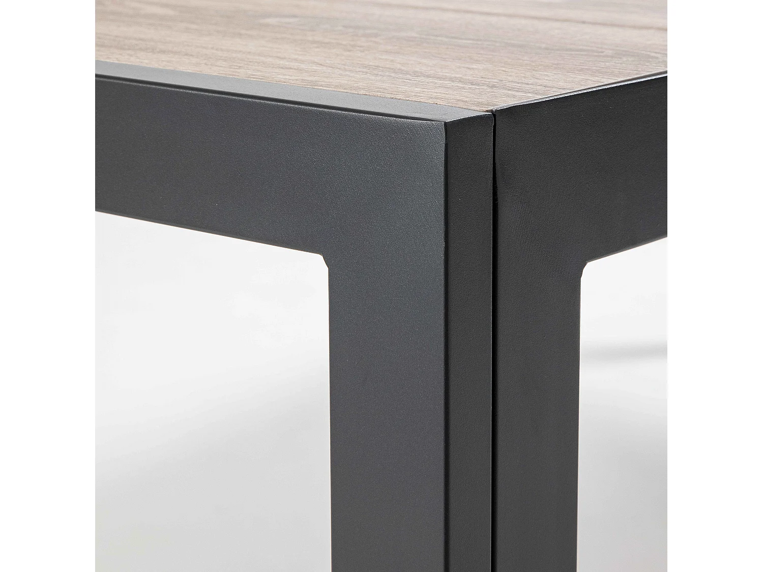 Binnentafel van en keramiek