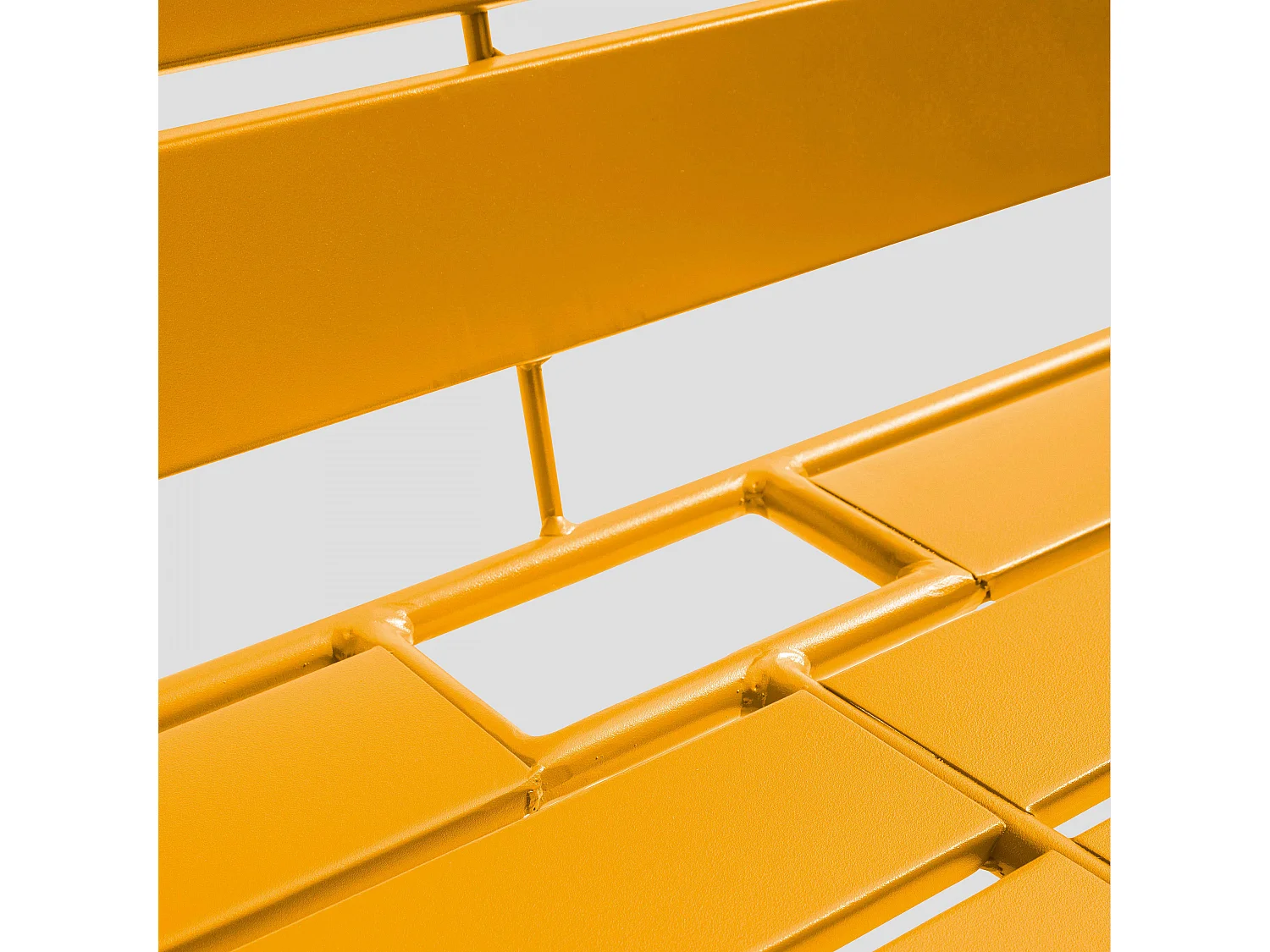 Tuinset met 4 zitplaatsen in geel metaal