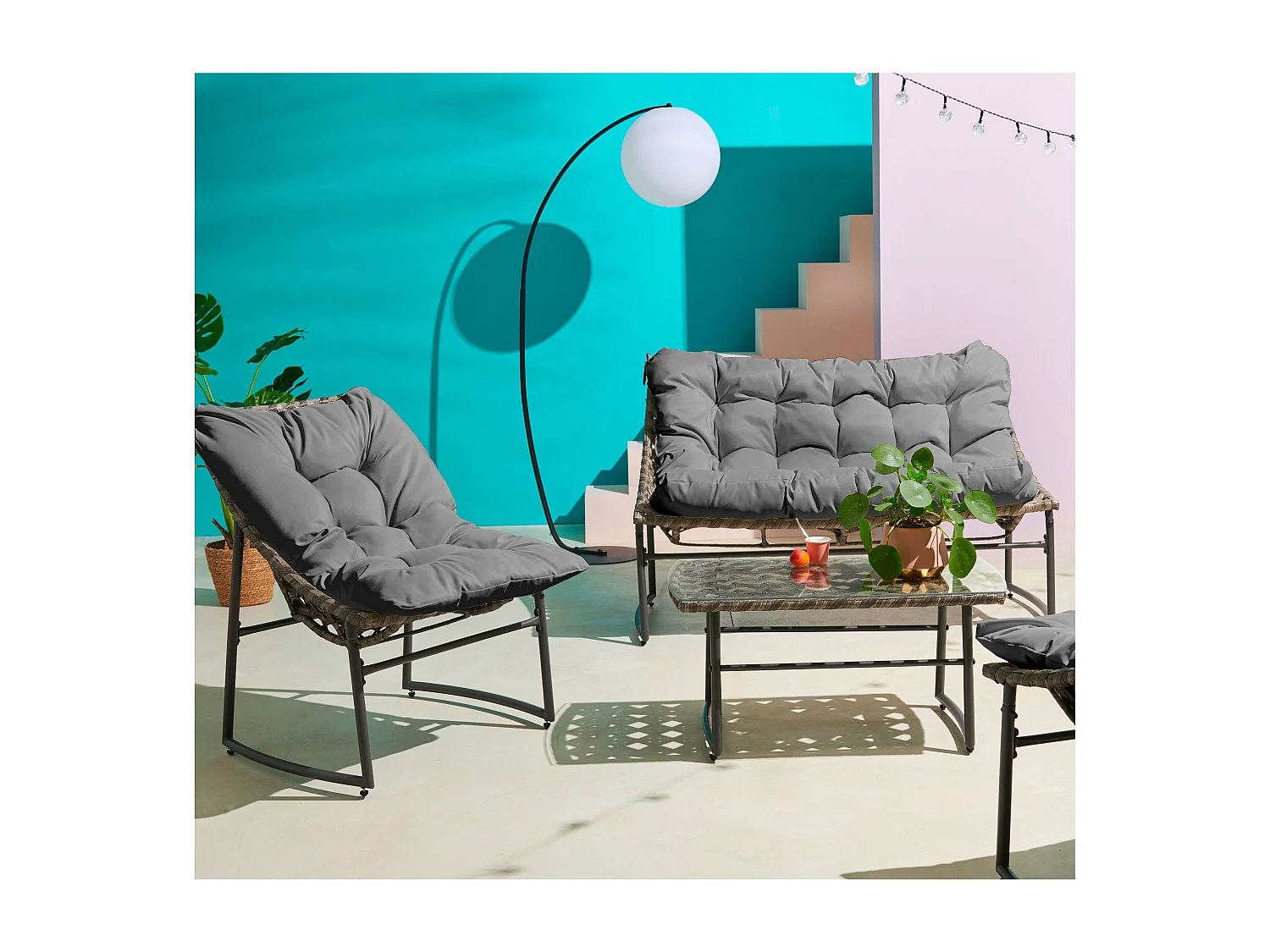 Salon de jardin 4 places en métal et résine gris