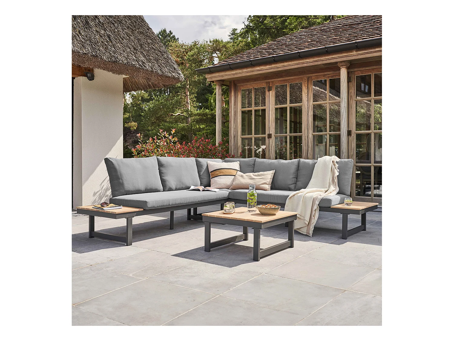 Salon de  jardin bas 6 places en aluminium et bois gris