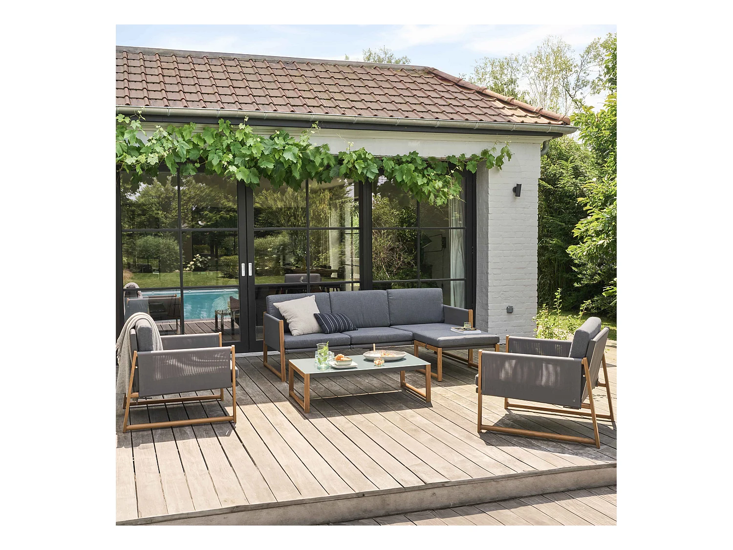 Salon de jardin 5 places en aluminium gris