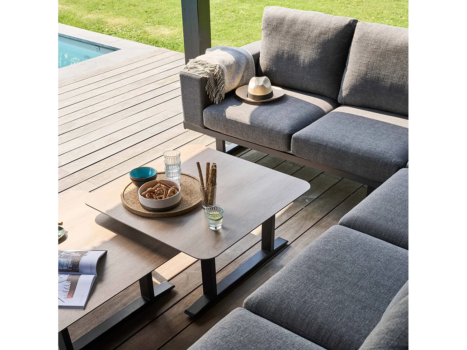 Salon de jardin d'angle 5 places gris