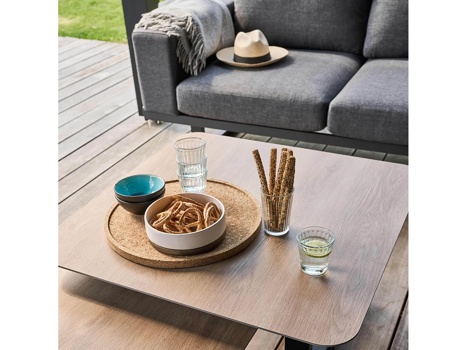 Salon de jardin d'angle 5 places gris