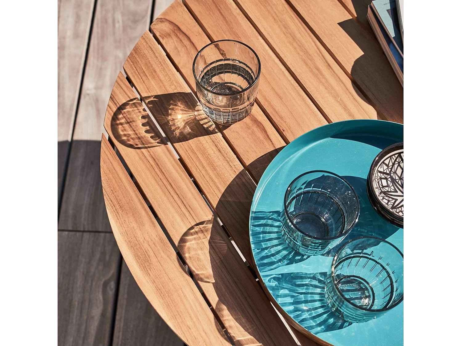 Salon de jardin 4 places en teck avec table basse