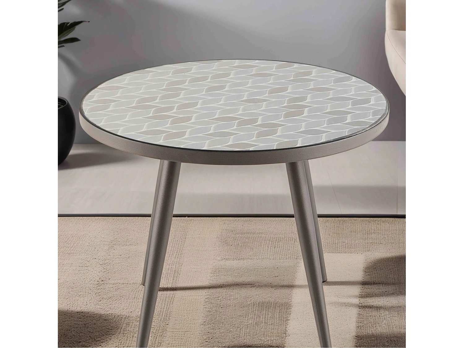 Ronde salontafel met keramisch patroon