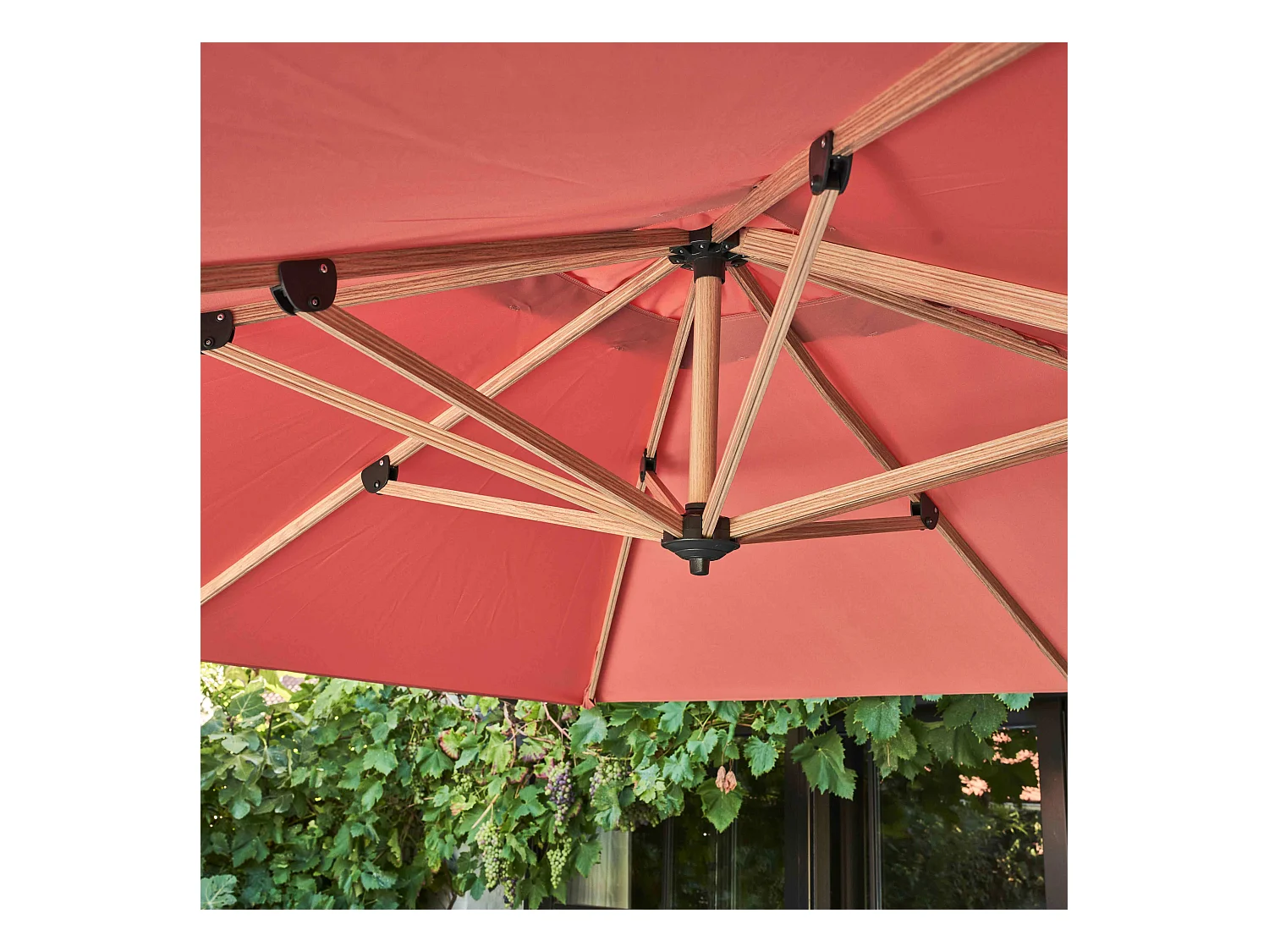 Vierkante zweefparasol 3x3m met houtlook klei-effect