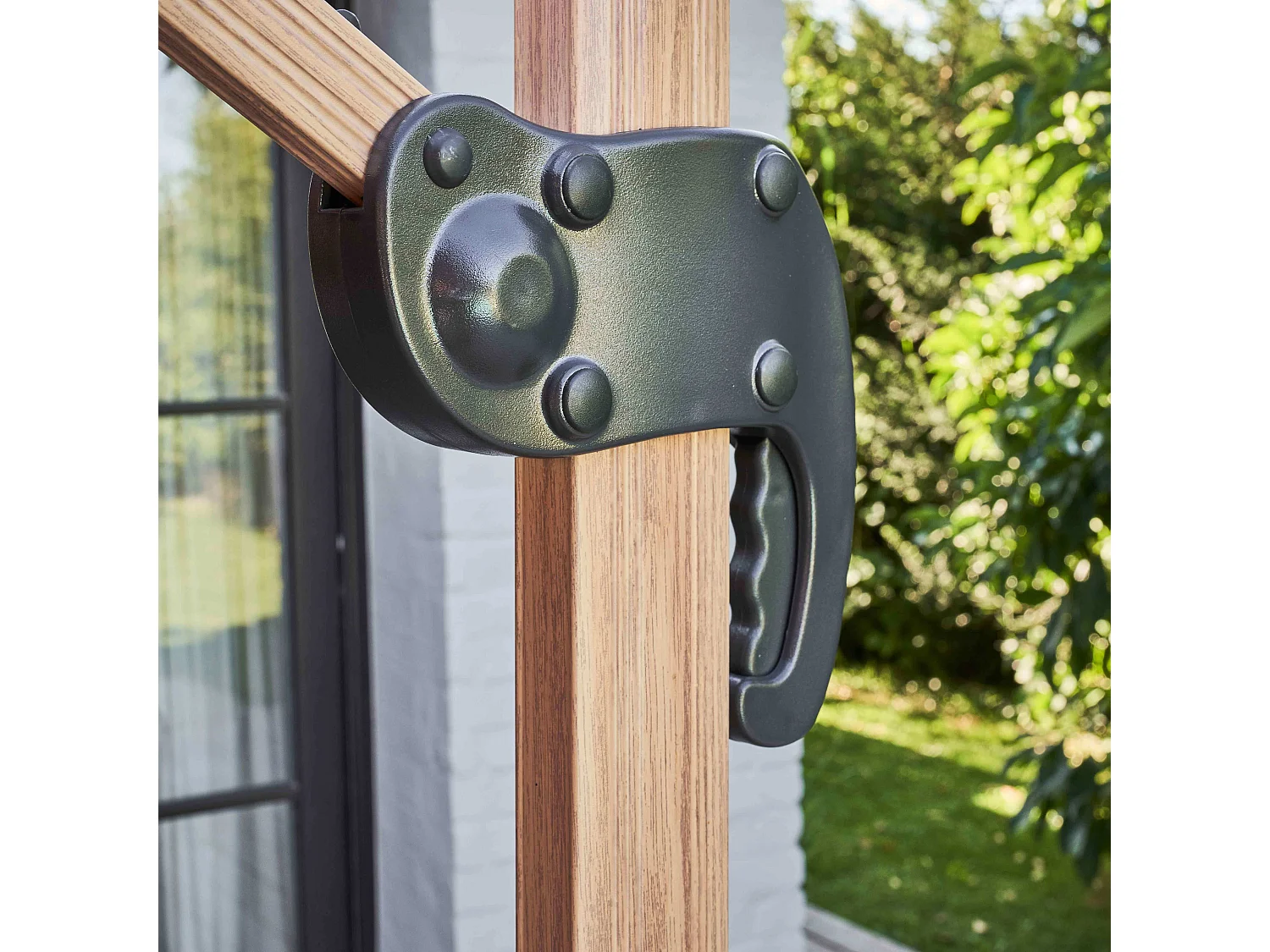 Parasol déporté 3x3m et 4 dalles lestées effet bois gris - Brescia