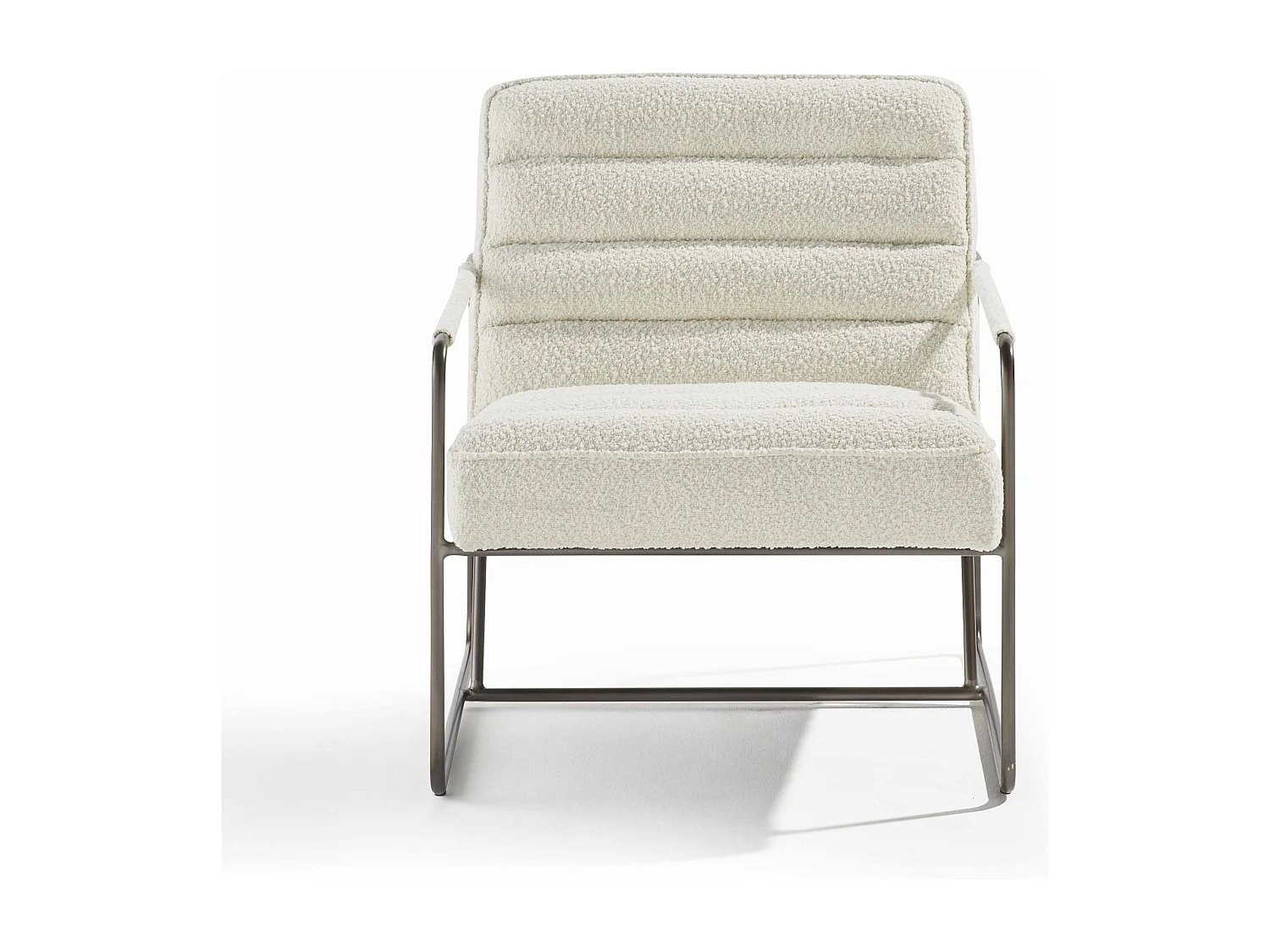 Fauteuil van ivoorkleurige bouclé stof