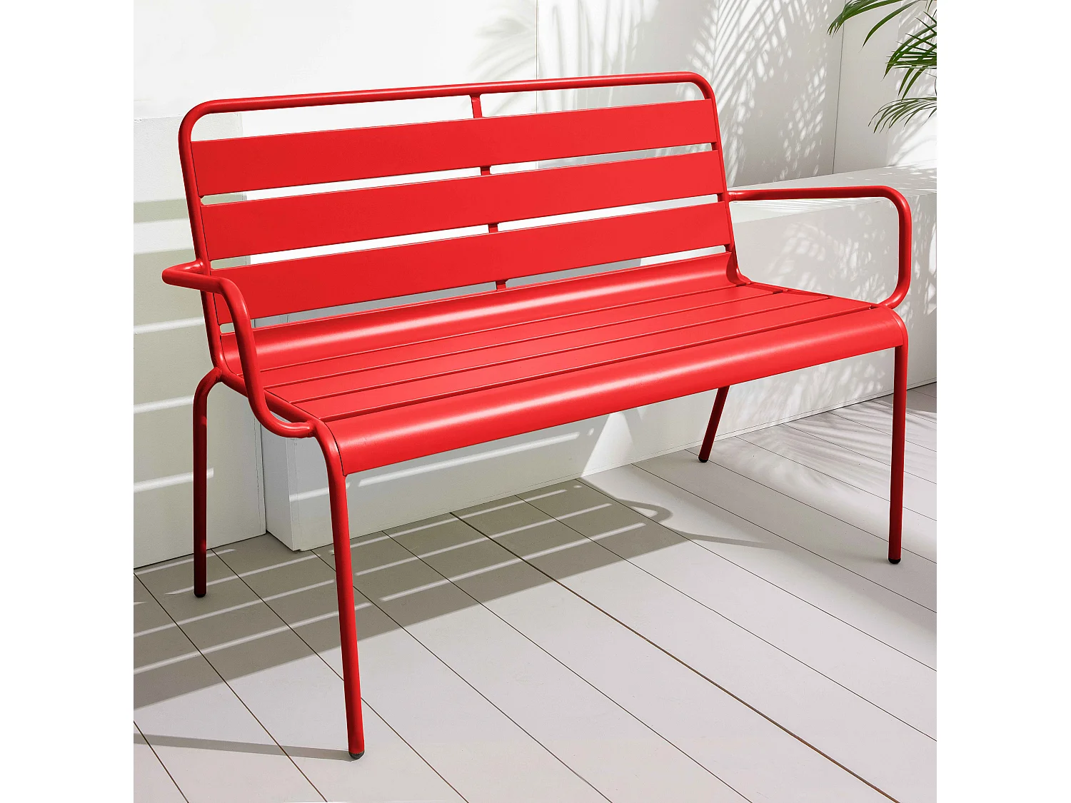 Banc de jardin en métal rouge - Palavas