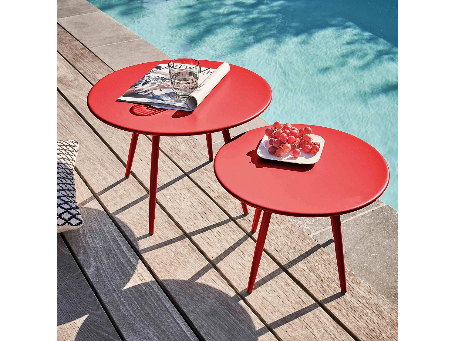Table basse de jardin ronde en métal rouge 40 cm - Palavas