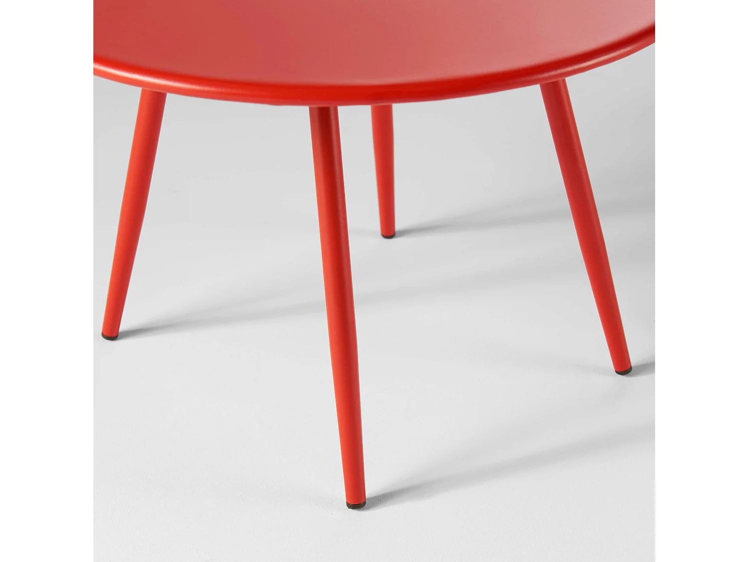 Table basse de jardin ronde en métal rouge 40 cm - Palavas