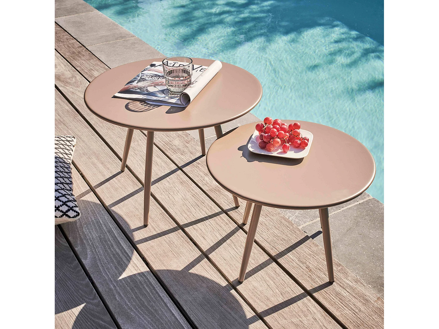 Table basse de jardin ronde en métal taupe 40 cm - Palavas