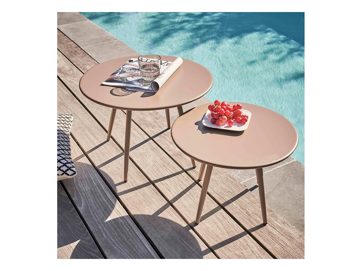 Table basse de jardin ronde en métal taupe 50 cm - Palavas