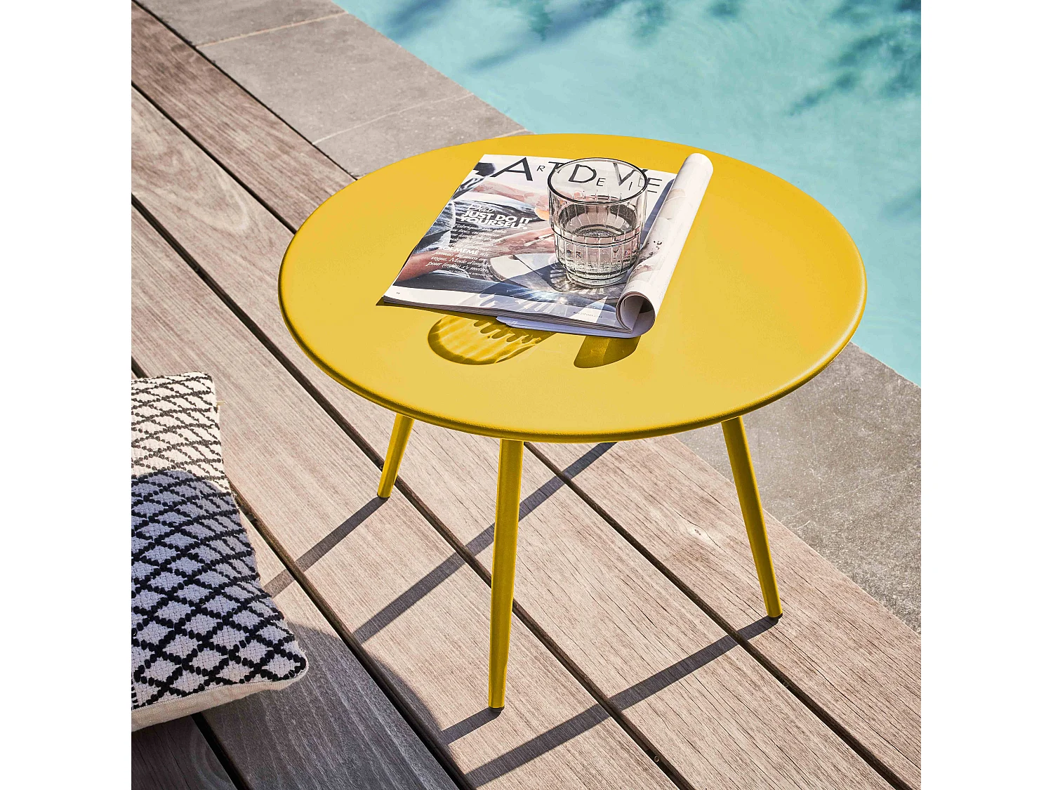 Table basse de jardin ronde en métal jaune 50 cm - Palavas