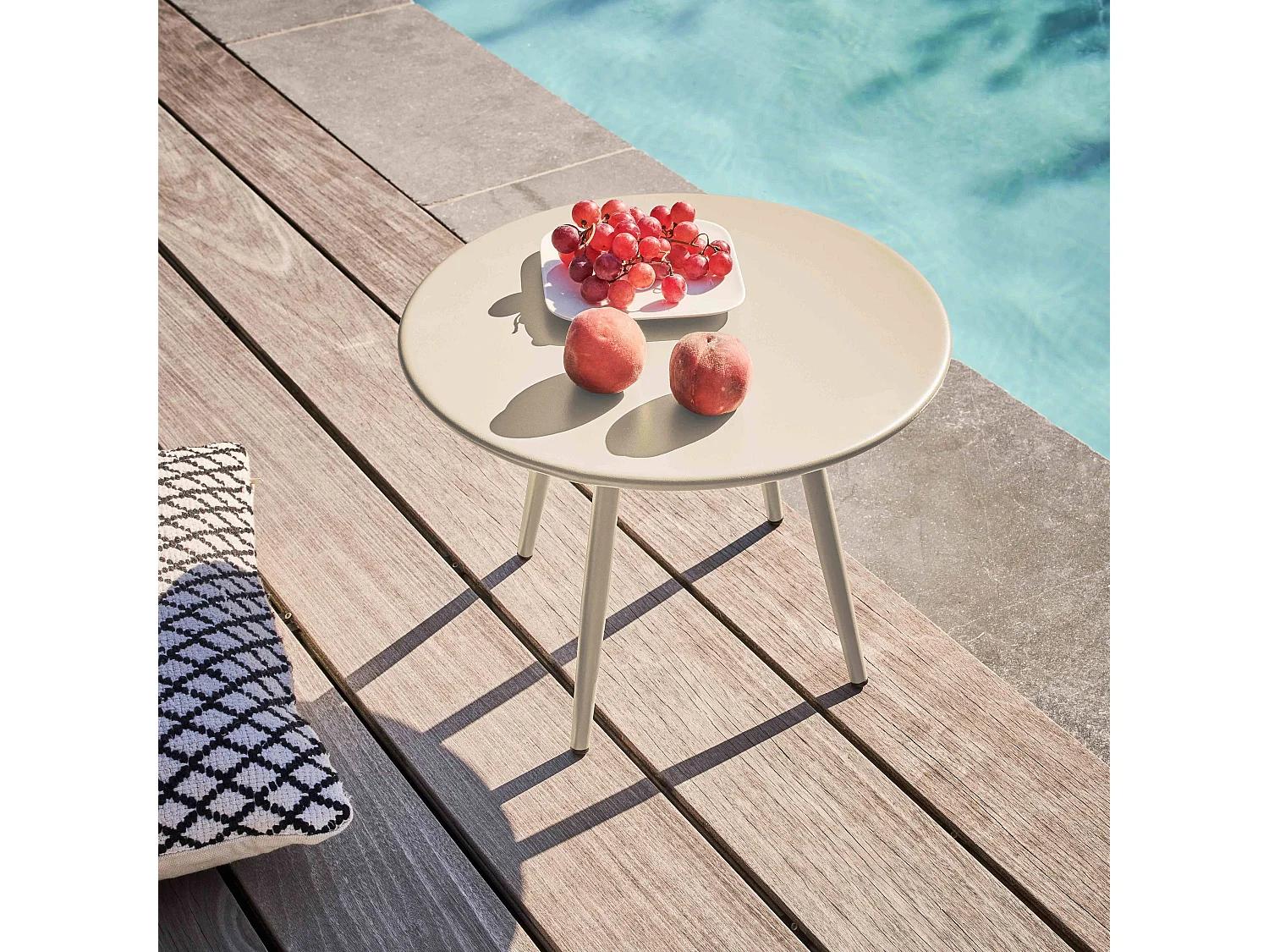 Table basse de jardin ronde en métal ivoire 40 cm - Palavas