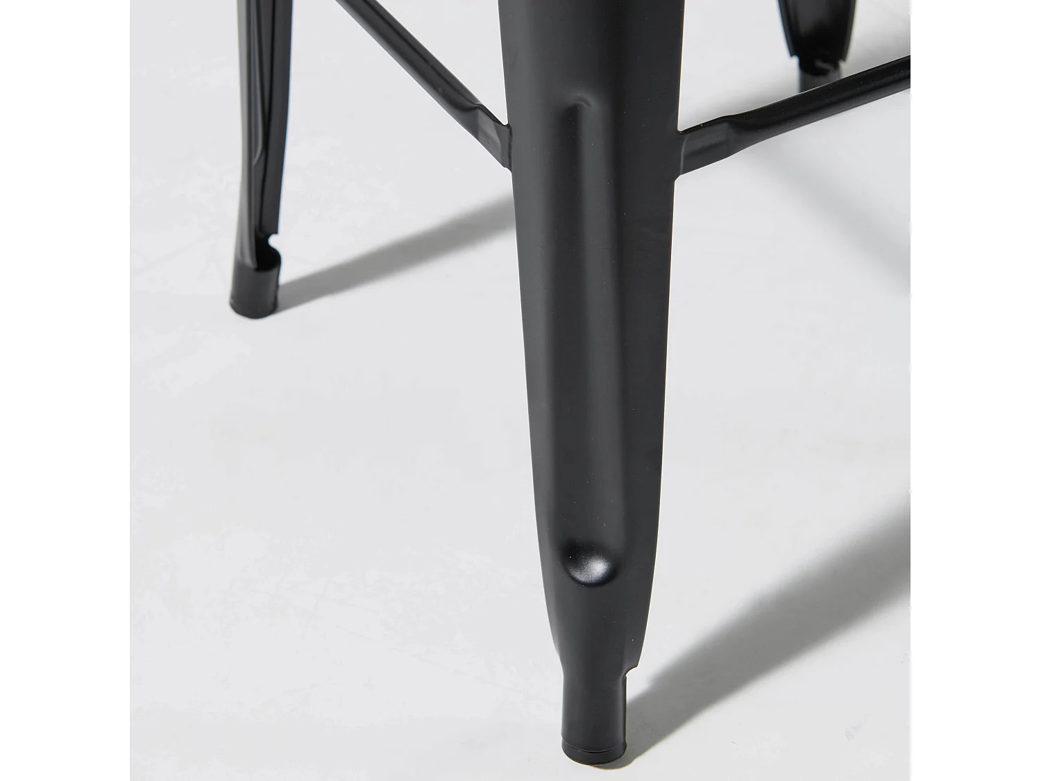 Lot de 4 tabourets de bar en acier noir mat