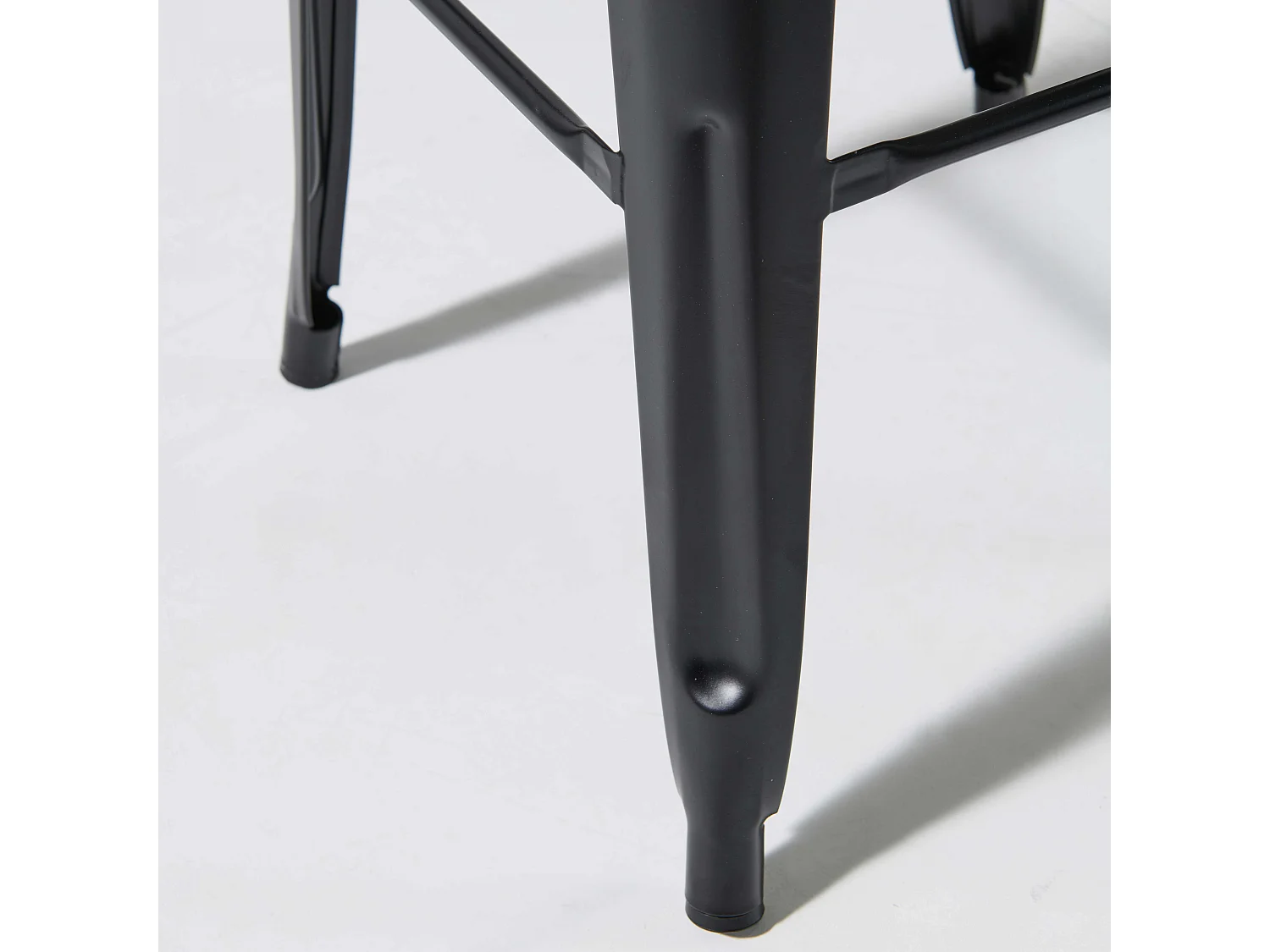 Lot de 4 tabourets de bar en acier noir mat