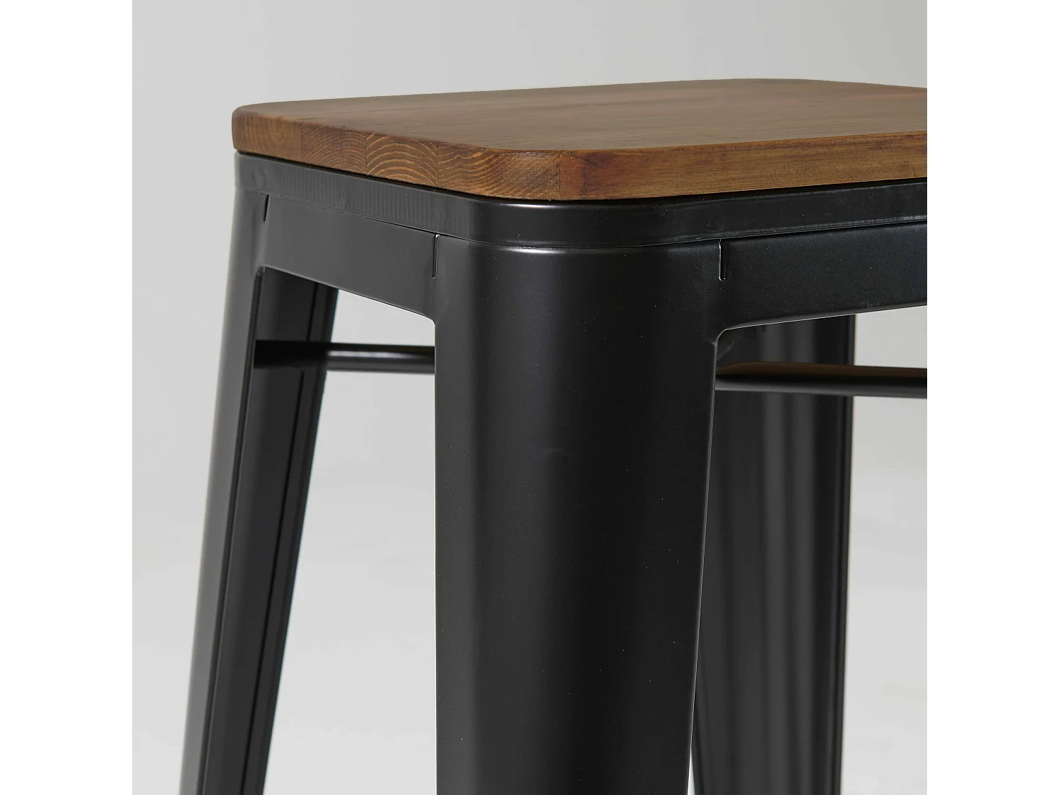 Lot de 4 tabourets de bar en acier noir mat