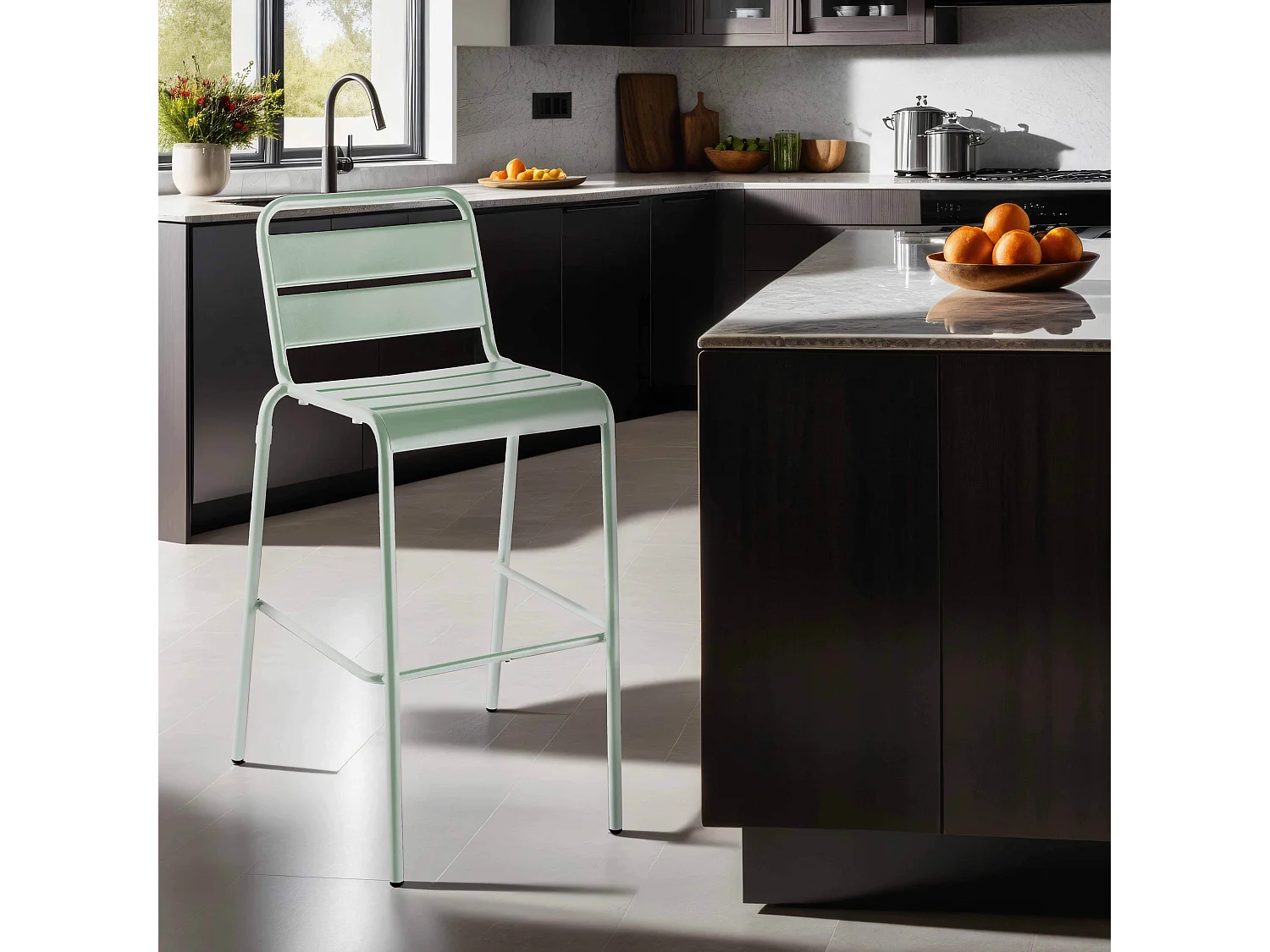Chaise haute en métal vert sauge - Palavas